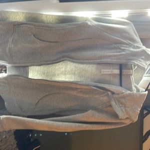 Lululemon grey scruba
